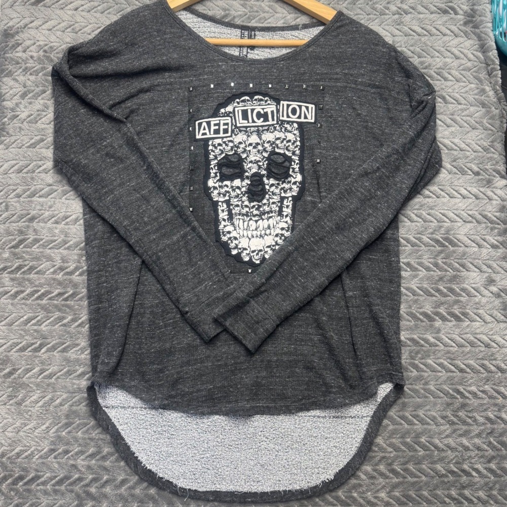 Affliction Black Premium Skull Studded T-Back High Low Top Grey Medium (1561)‎